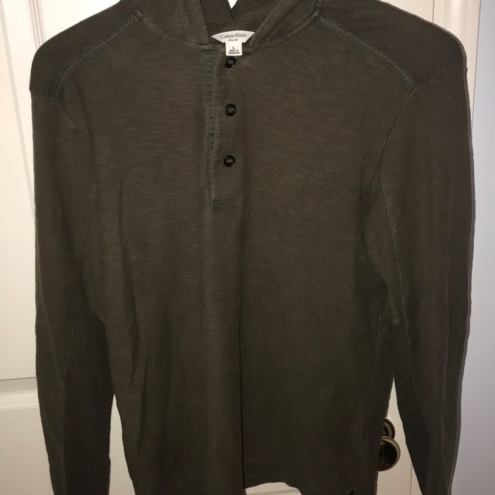Men’s olive green light hoodie